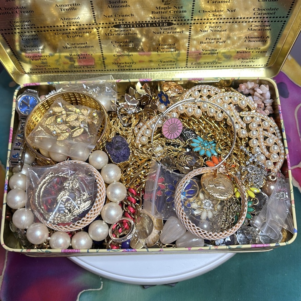MYSTERY JEWELRY “FEELS LIKE SUMMER”